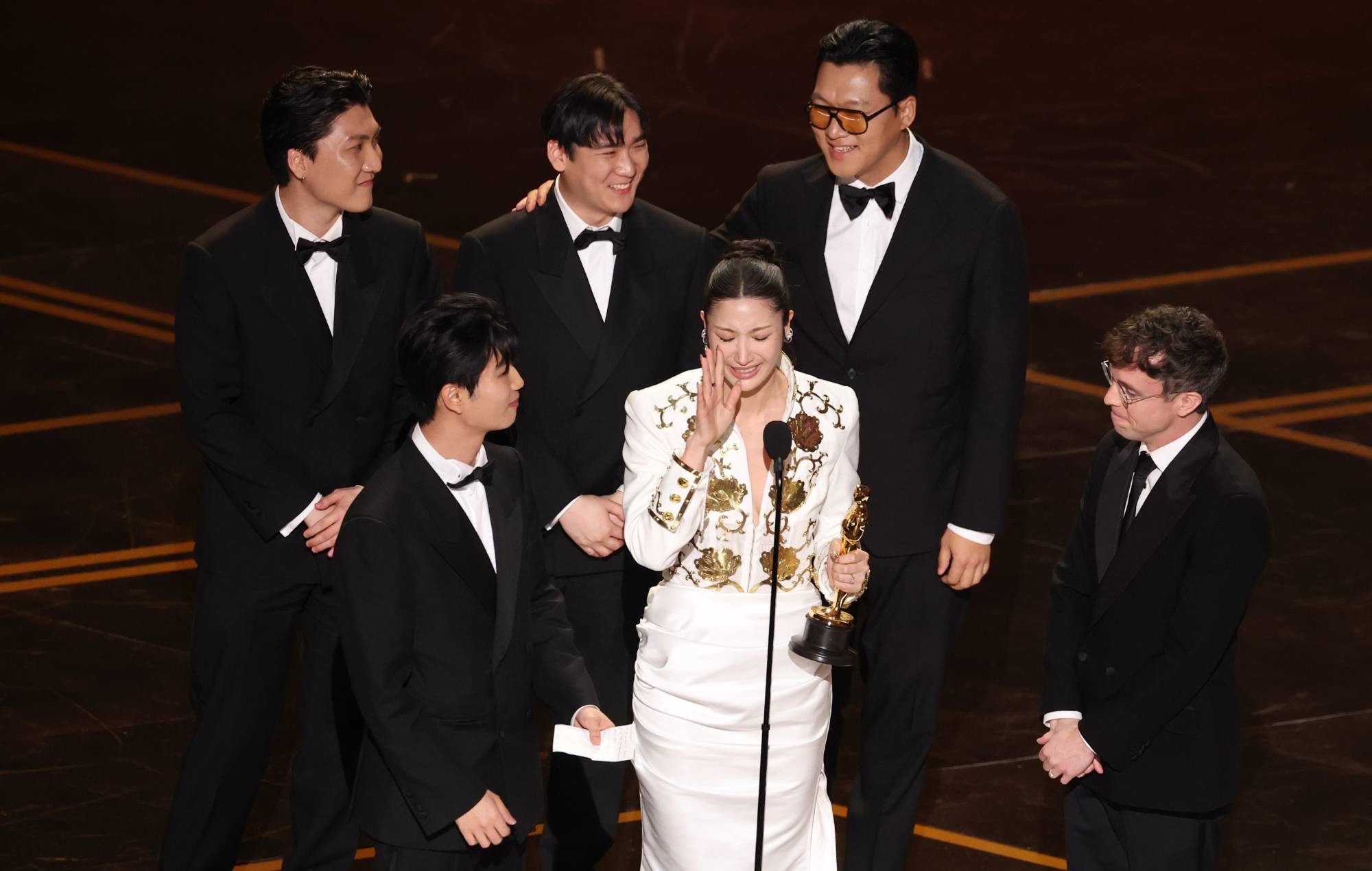 'KPop Demon Hunters' accepts Best Original Song Oscar