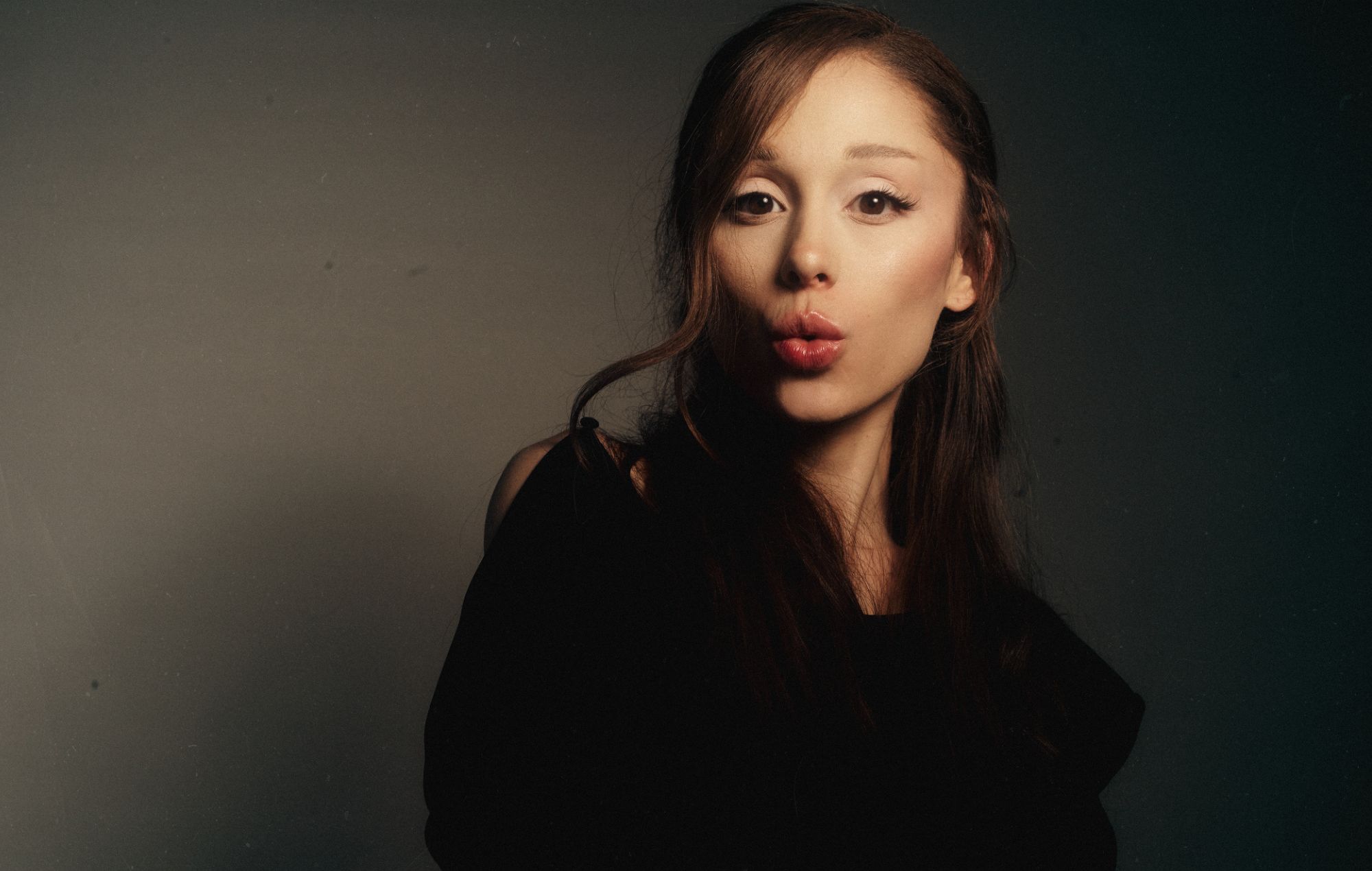 Ariana Grande. CREDIT: @katiatemkin