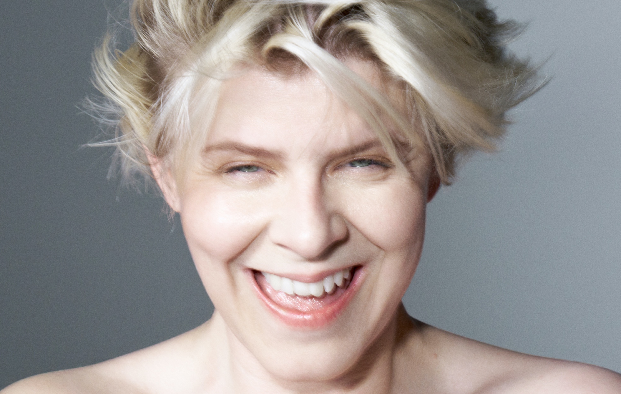 Robyn press photograph, by Marili Andre