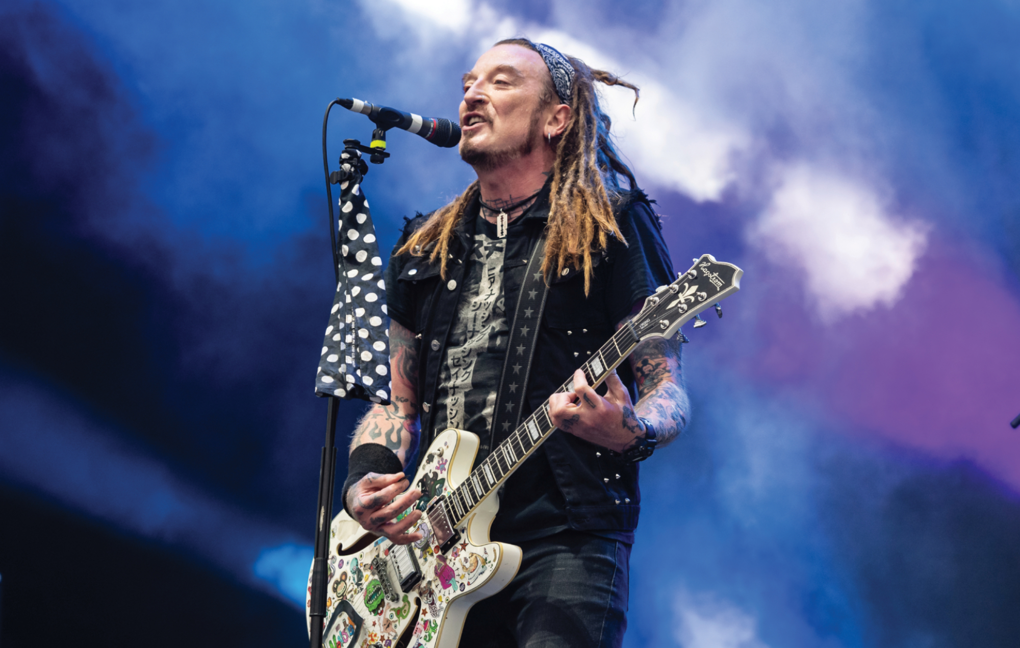 The Wildhearts' Ginger performing live on stage, photo by Kevin Nixon/Future Publishing/Getty