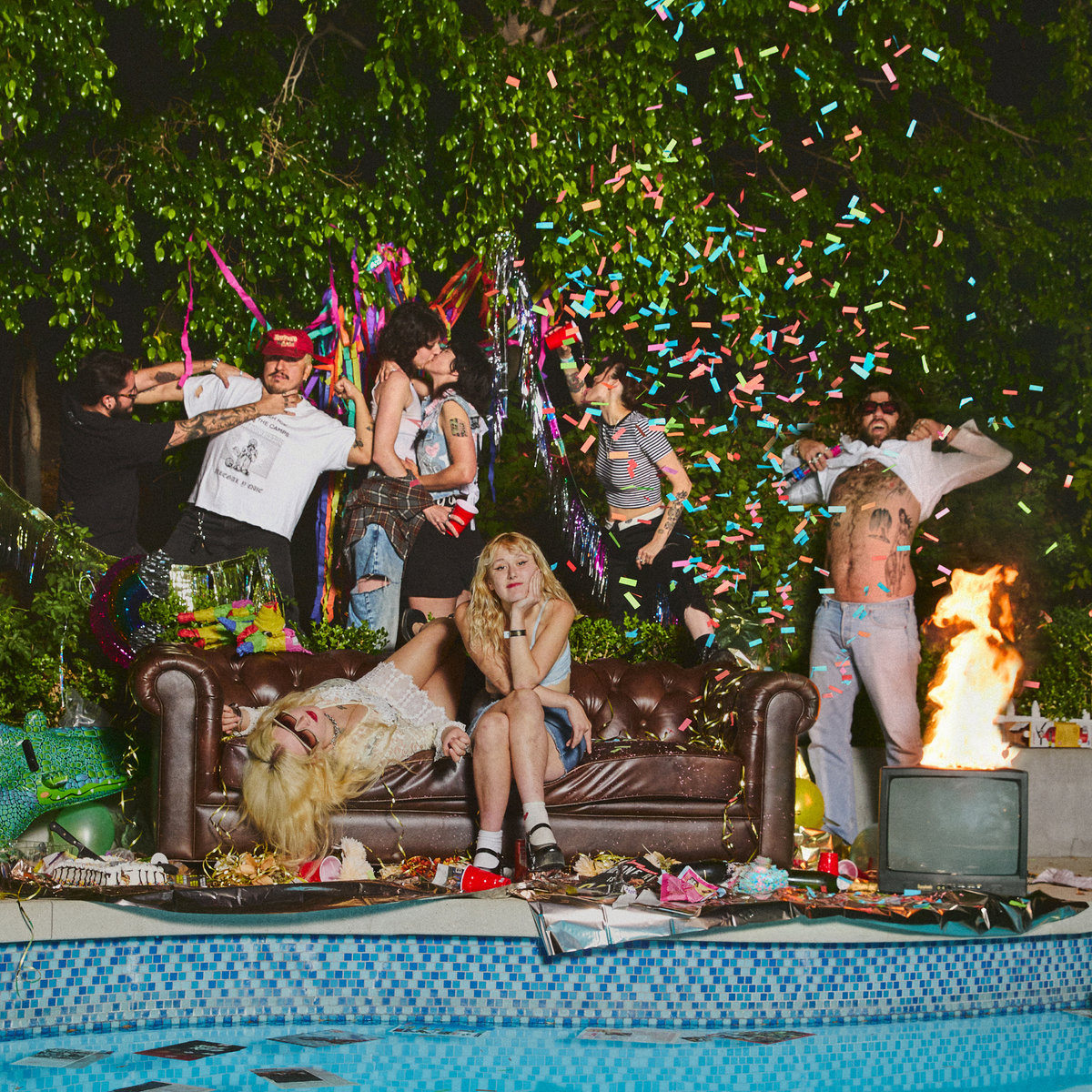 Lambrini Girls ‘Who Let The Dogs Out’, photo by City Slang