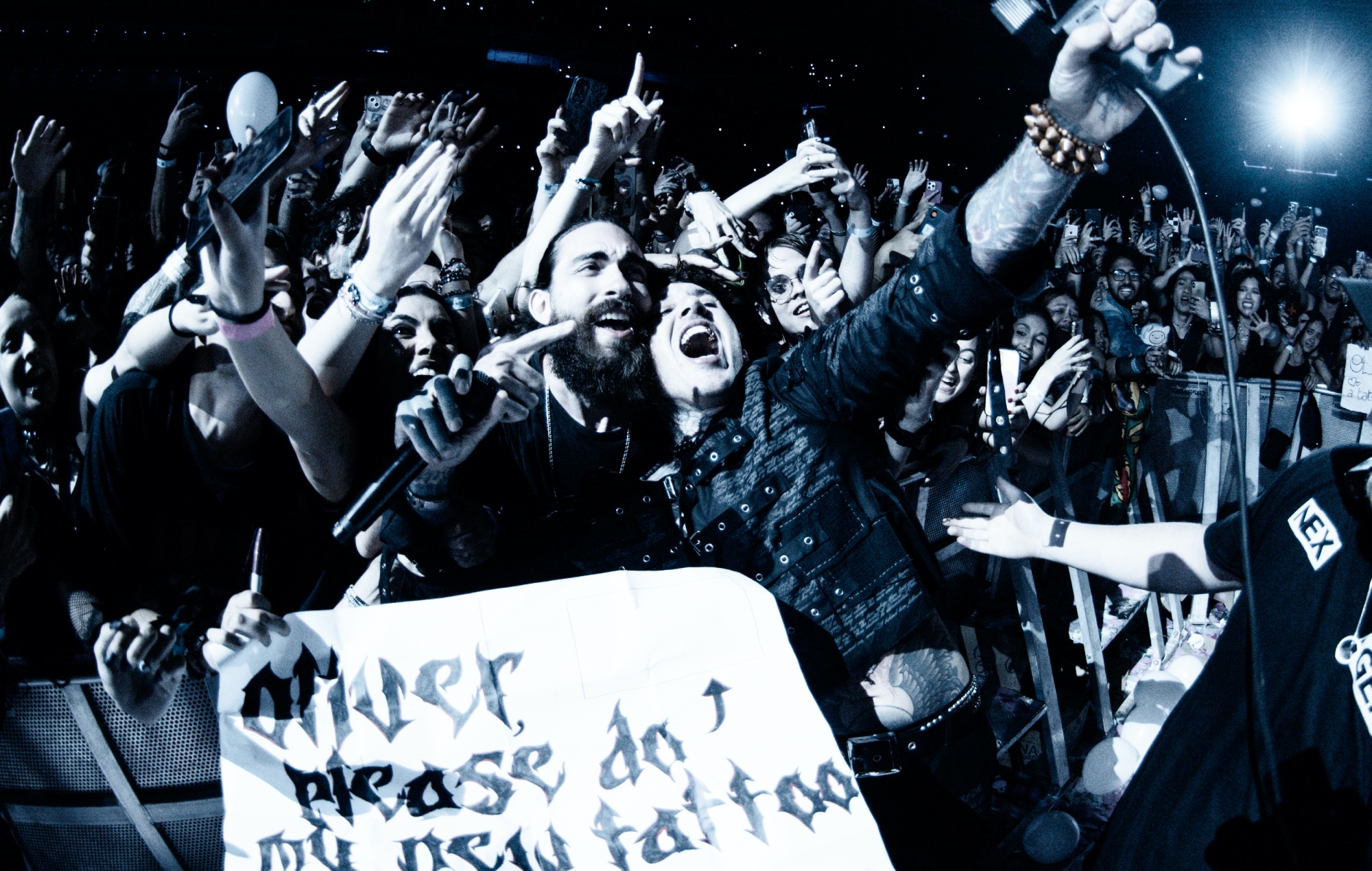 Bring Me The Horizon – 'L.I.V.E. in São Paulo (Live Immersive VirtualExperiment)'