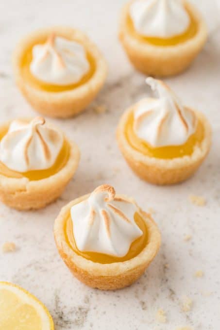Lemon cookies with meringue.