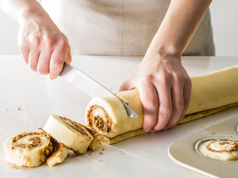 shaping morning buns