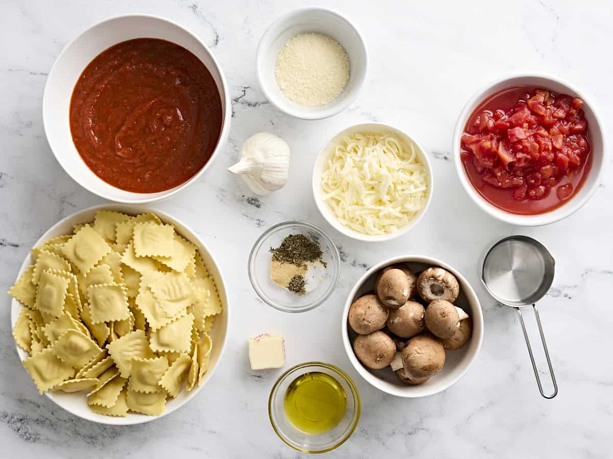 The ingredients to make a cheesy ravioli skillet.