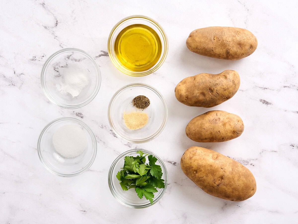 The ingredients to make roasted potatoes.