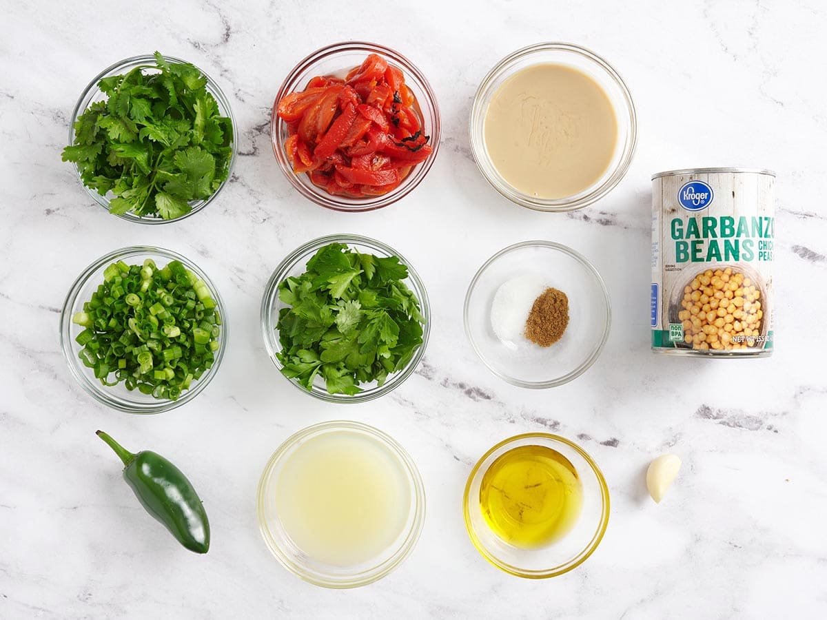 The ingredients to make homemade hummus.